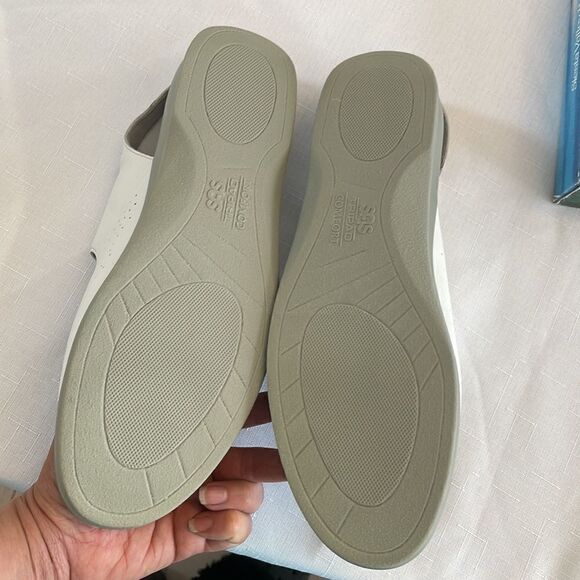 SAS WHITE LEATHER SANDALS.  TRIPAD COMFORT.  NEW. - Picture 3 of 9